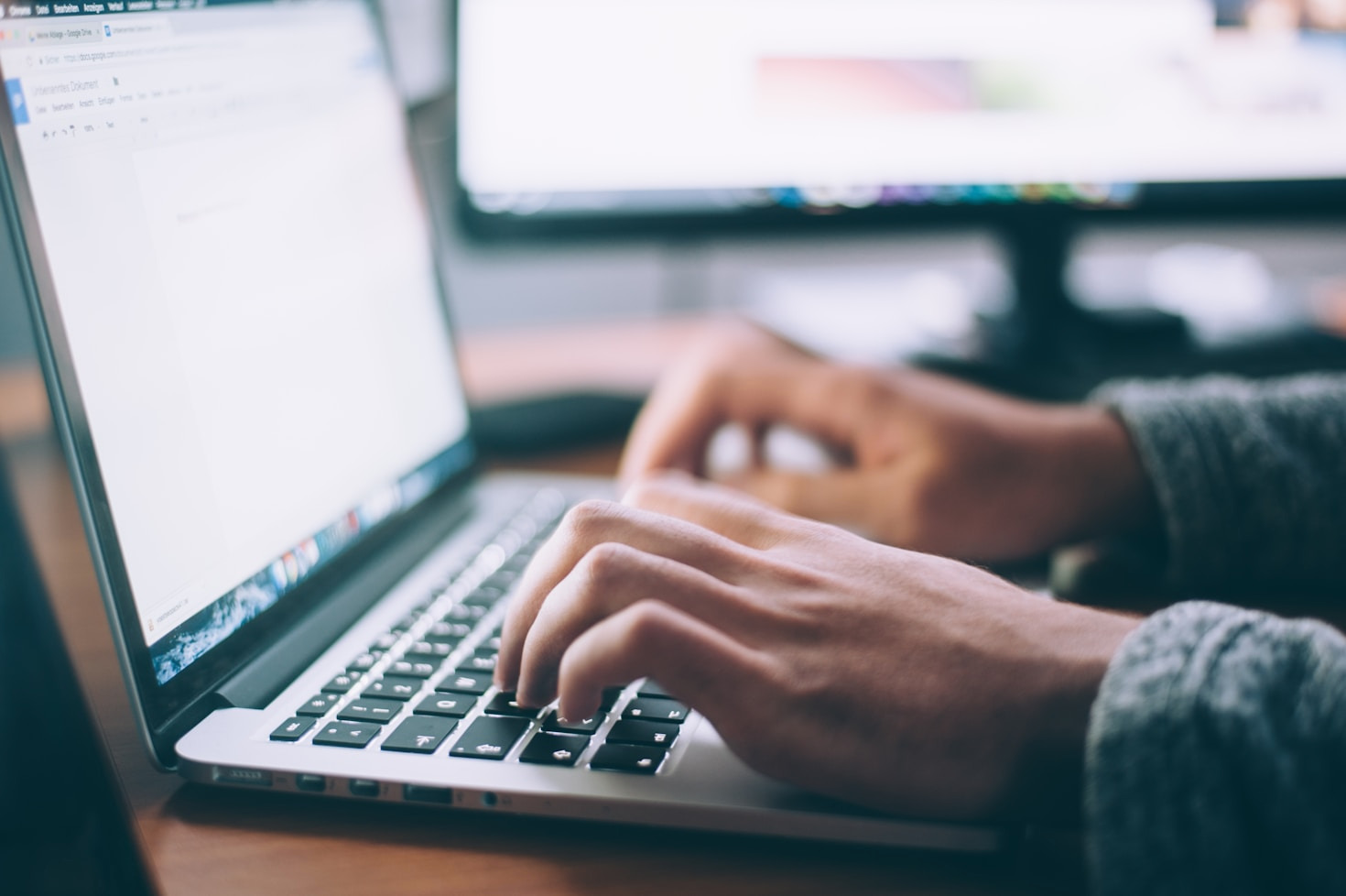 How to Spot Reliable Software Reviews Online